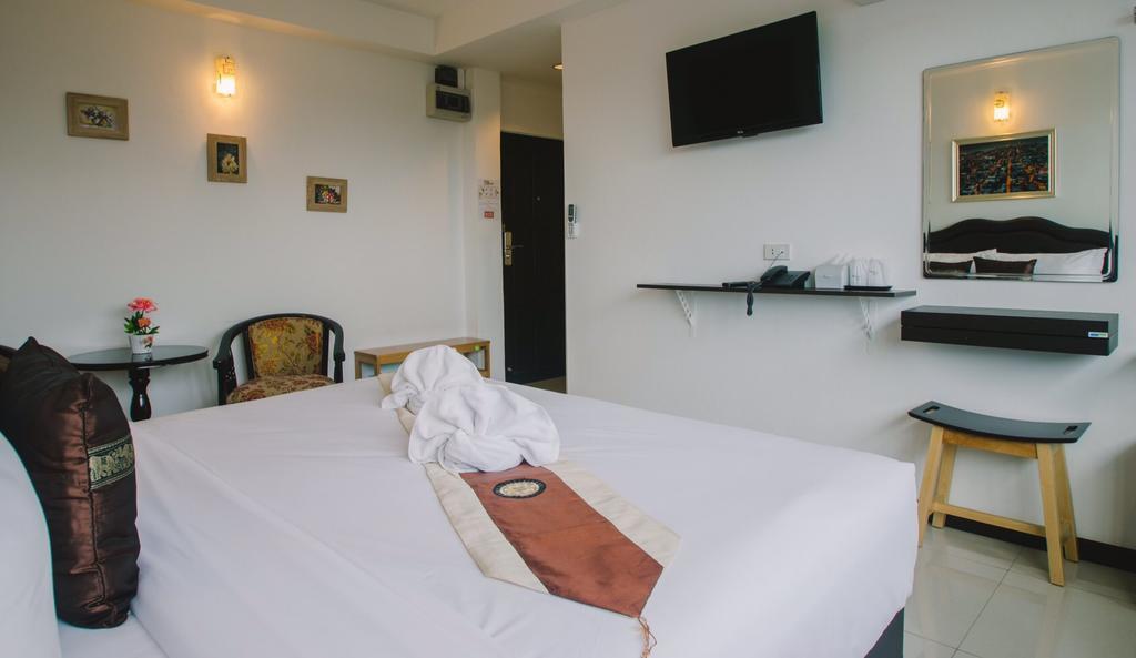 Th Beach Hotel HHQ Esterno foto
