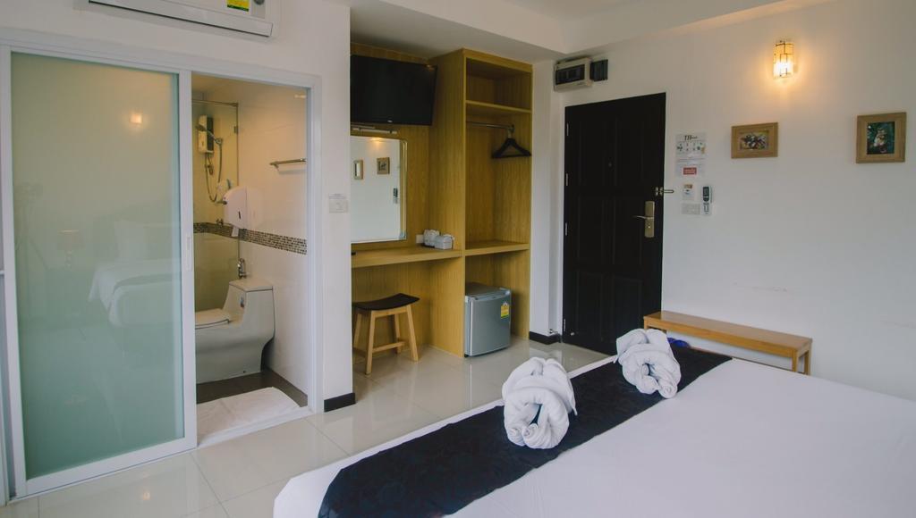 Th Beach Hotel HHQ Esterno foto