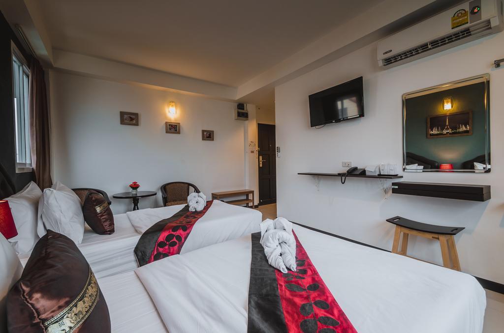 Th Beach Hotel HHQ Esterno foto
