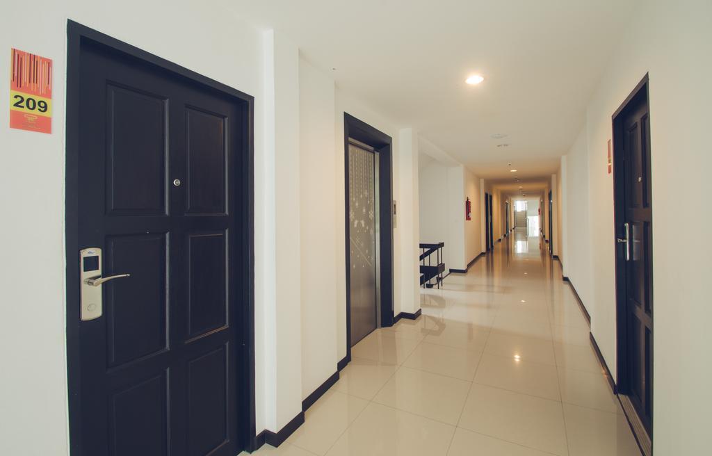 Th Beach Hotel HHQ Esterno foto