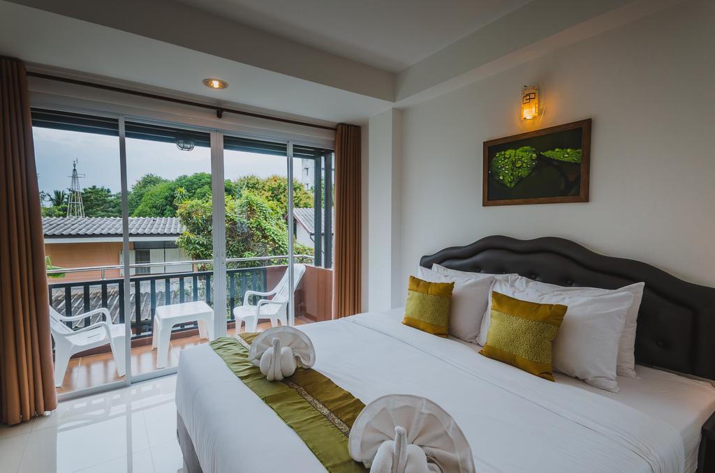 Th Beach Hotel HHQ Esterno foto
