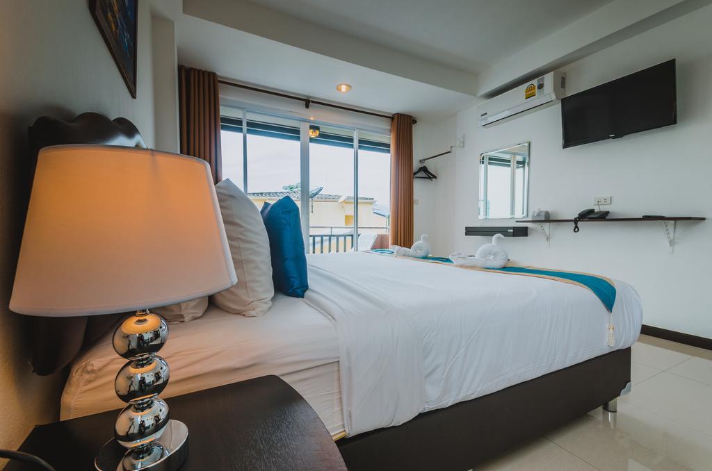 Th Beach Hotel HHQ Esterno foto